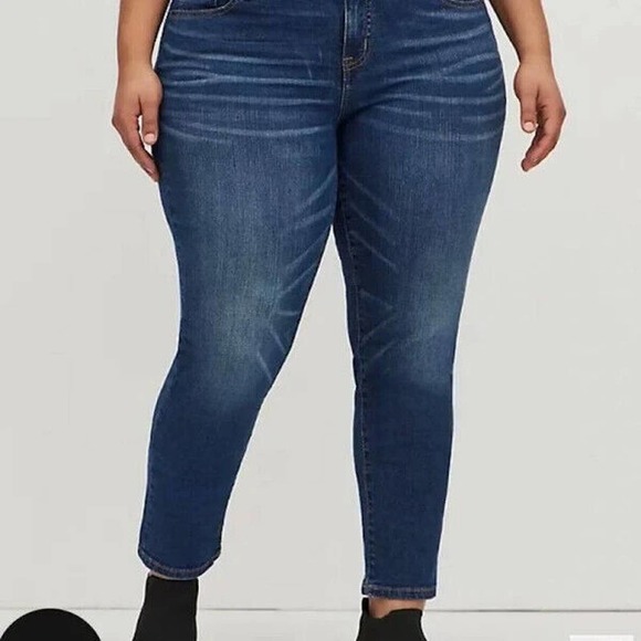 torrid Denim - Torrid Boyfriend Straight Jeans Womens Blue Denim Stitched Vintage Stretch 18R